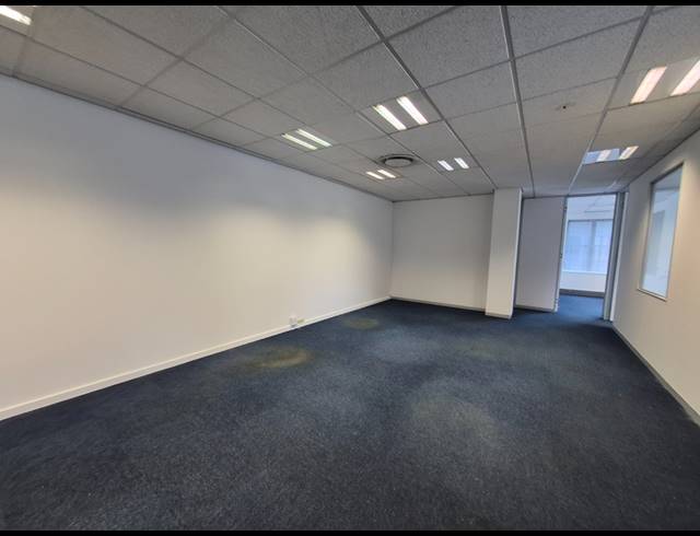 1,277M² OFFICE TO LET IN SANDTON CENTRAL